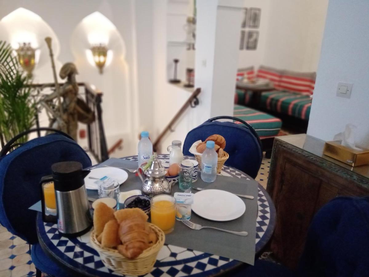 Dar Tinjaa Bed and Breakfast Tanger Eksteriør billede